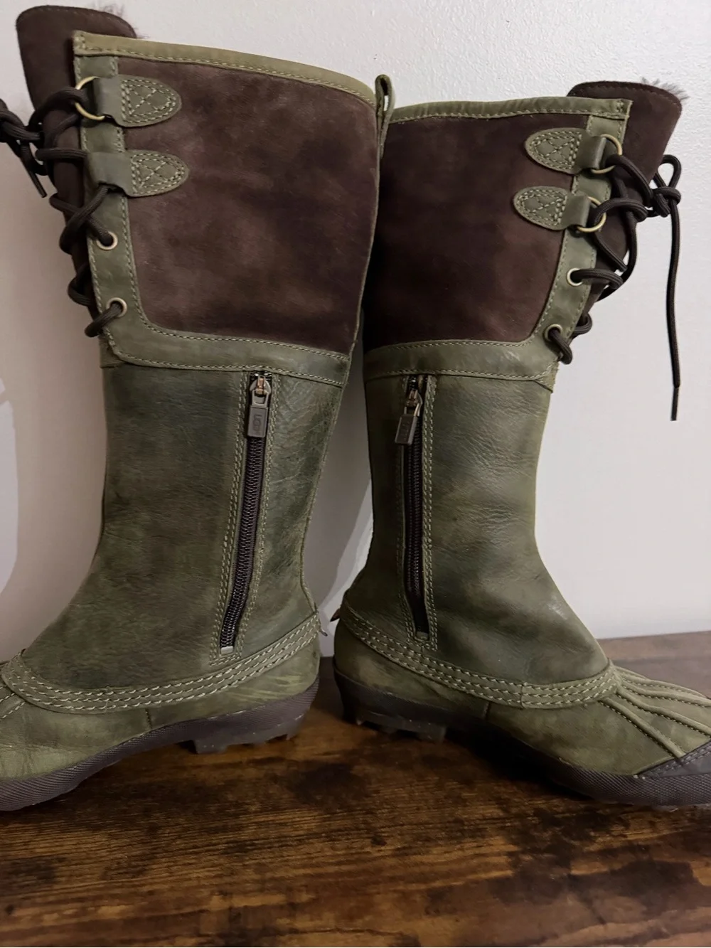 UGG Belcloud Tall Duck Boots Olive Green size 5